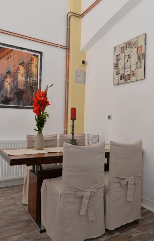 Olive Tree City Apartment Zagabria Esterno foto